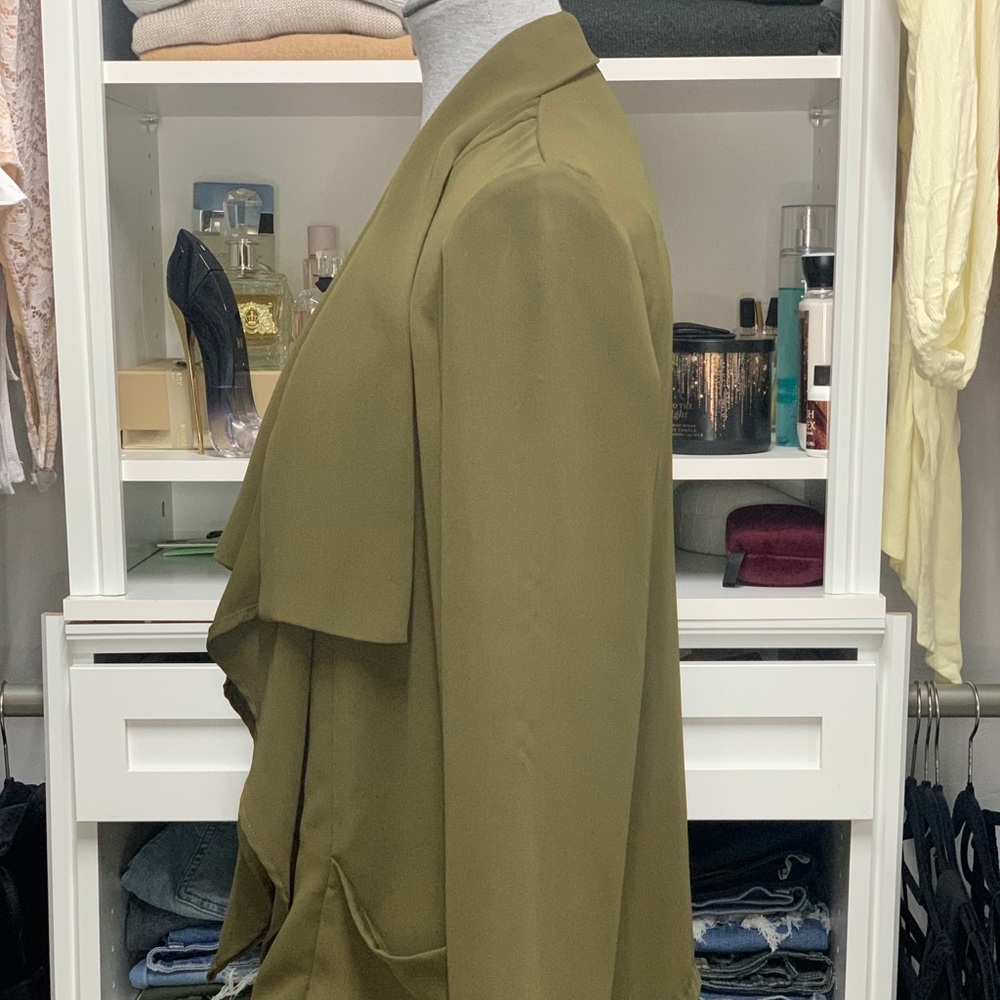 Green jacket - Picture 3 of 4